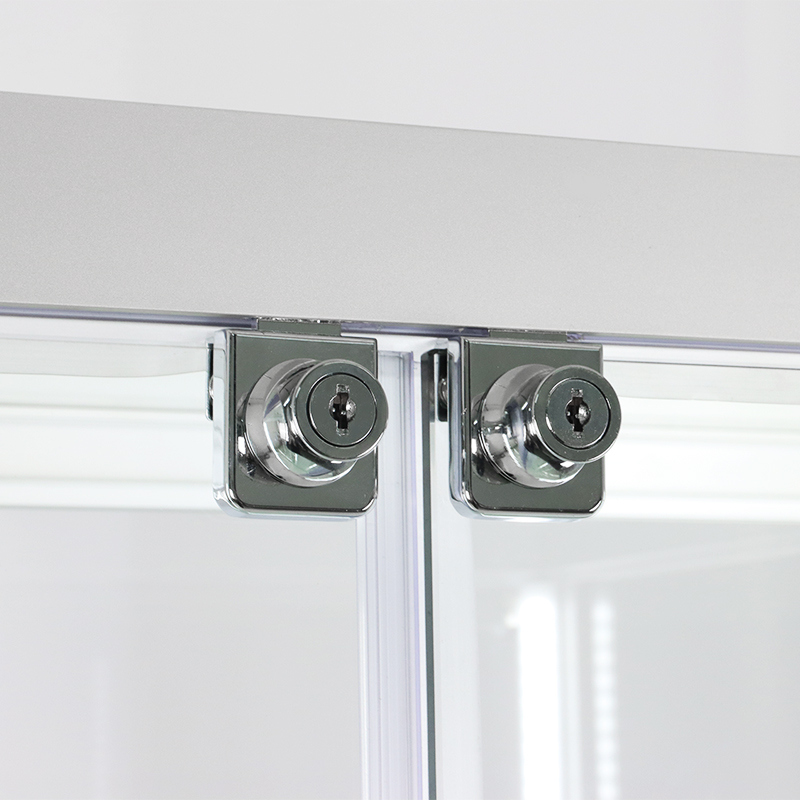 Close-up-of-a-glass-display-cabinet-door-edge-and-locking-hardware